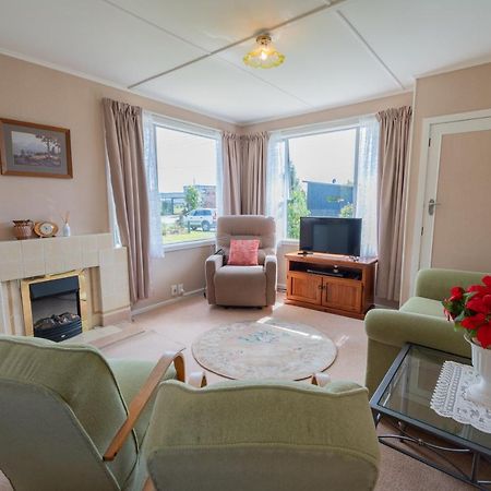 Rustlein Cottage - Te Anau Holiday Home Ngoại thất bức ảnh