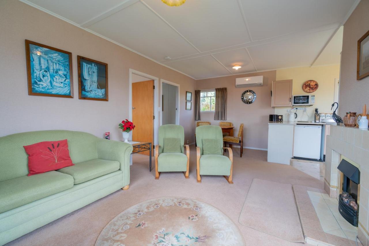 Rustlein Cottage - Te Anau Holiday Home Ngoại thất bức ảnh