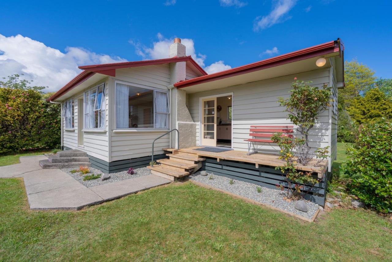 Rustlein Cottage - Te Anau Holiday Home Ngoại thất bức ảnh